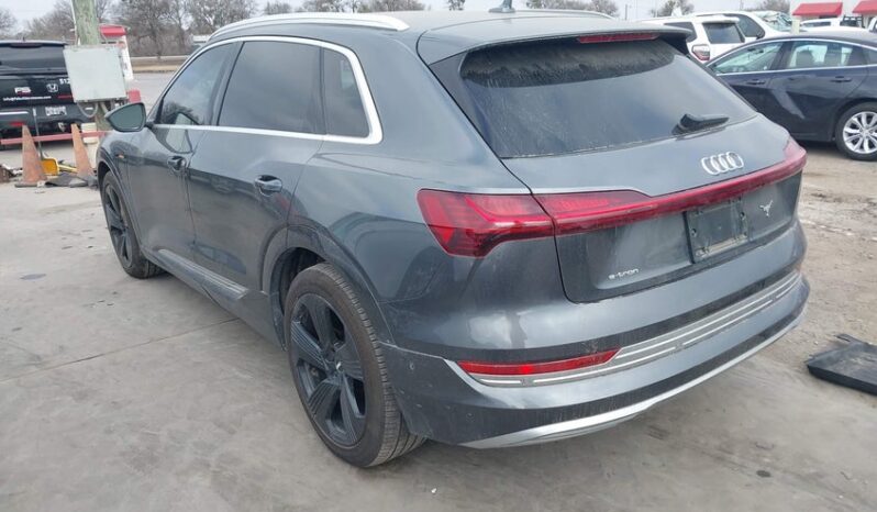 
								2019 Audi E-tron full									