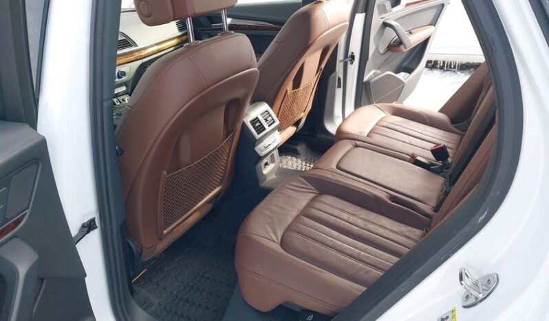 
								2018 Audi Q5 full									