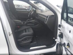 
										2022 Porsche Cayenne full									