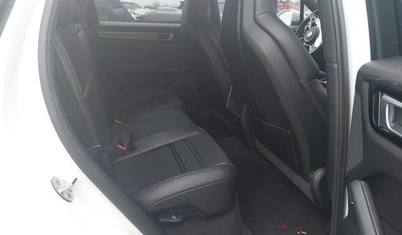 
								2022 Porsche Cayenne full									