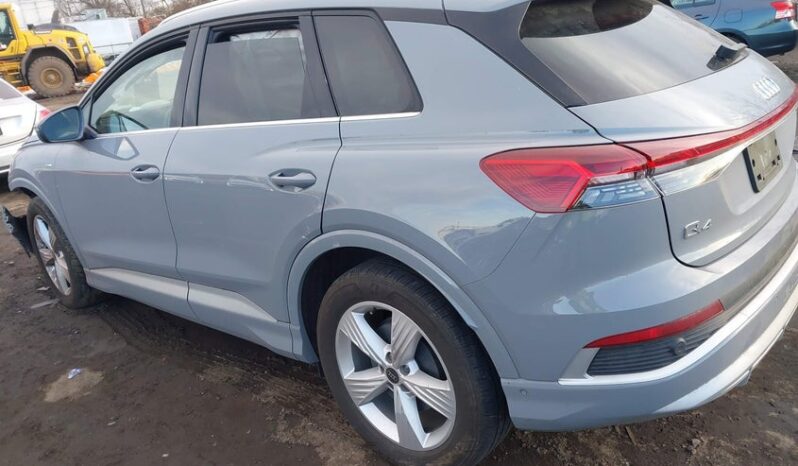 
								2024 Audi Q4 e-tron full									