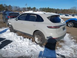 
										2022 Porsche Cayenne full									