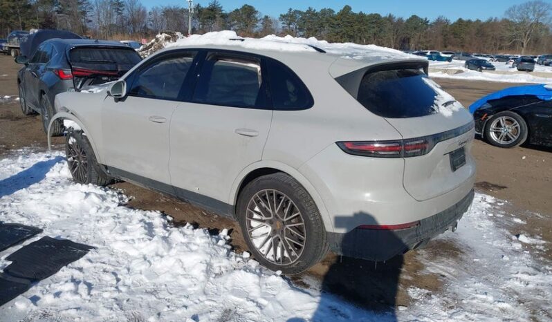 
								2022 Porsche Cayenne full									