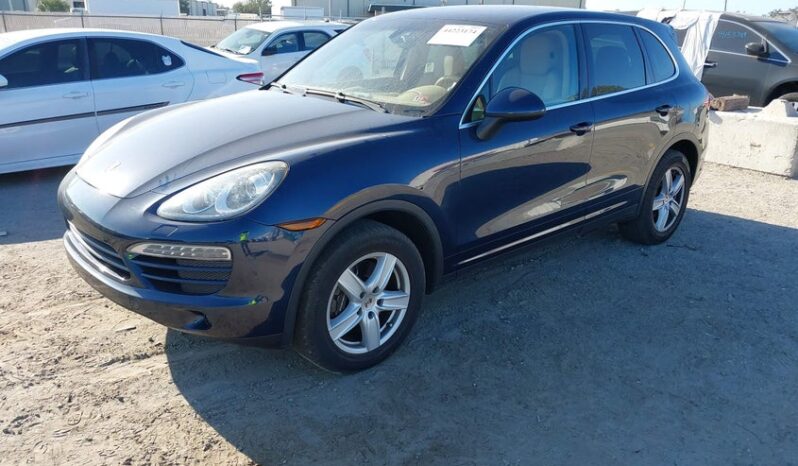
								2013 Porsche Cayenne full									