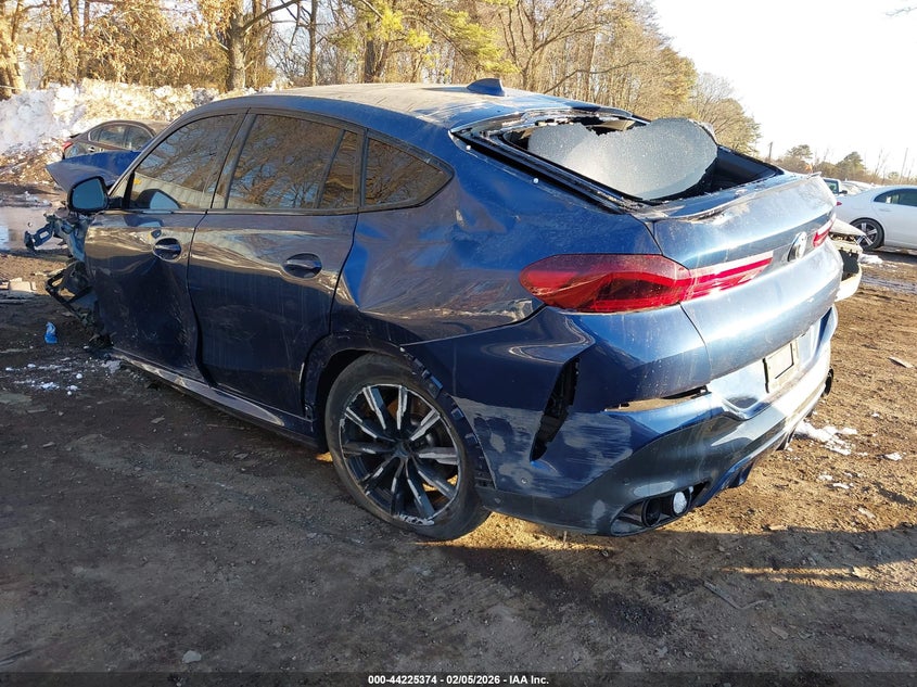 2022 BMW X6