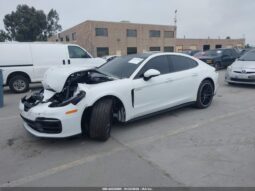 
										2022 Porsche Panamera full									