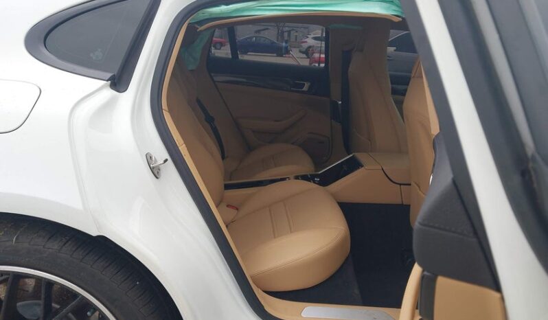 
								2022 Porsche Panamera full									