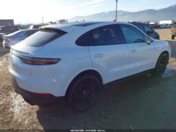 
										2022 Porsche Cayenne full									