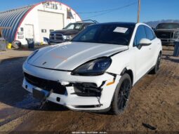 
										2022 Porsche Cayenne full									