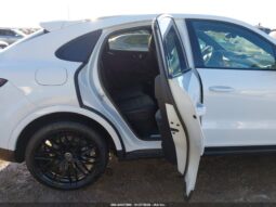 
										2022 Porsche Cayenne full									