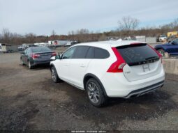 
										2018 Volvo V60 cross country full									