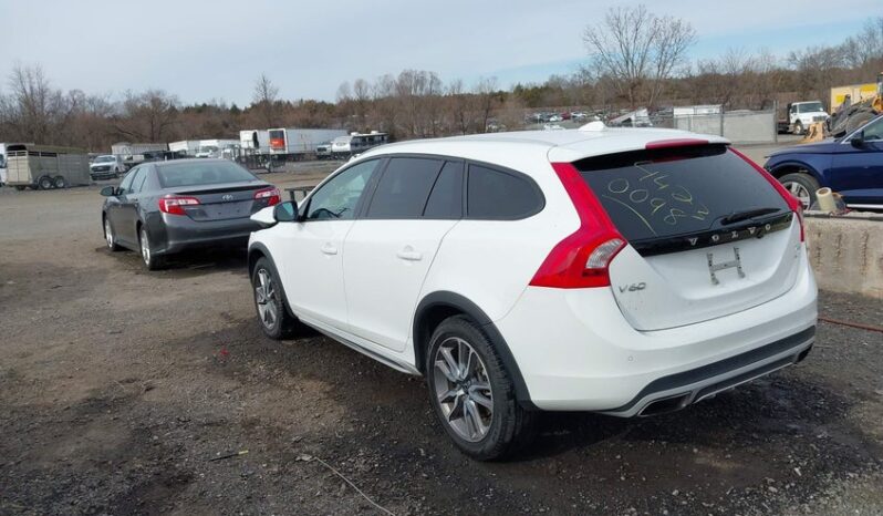 
								2018 Volvo V60 cross country full									