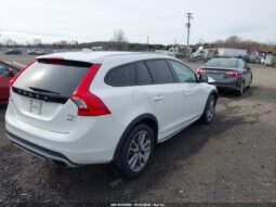 
										2018 Volvo V60 cross country full									