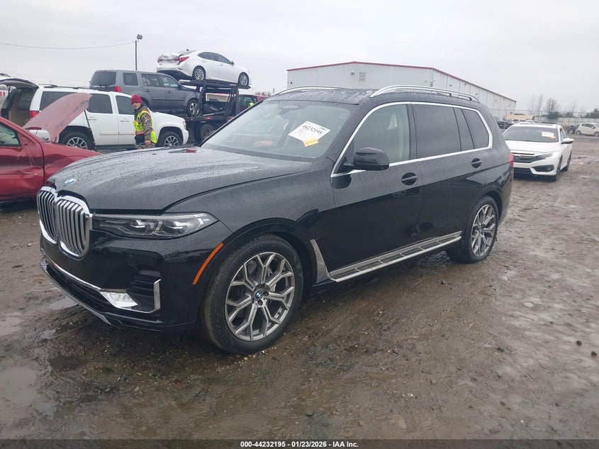 2022 BMW X7