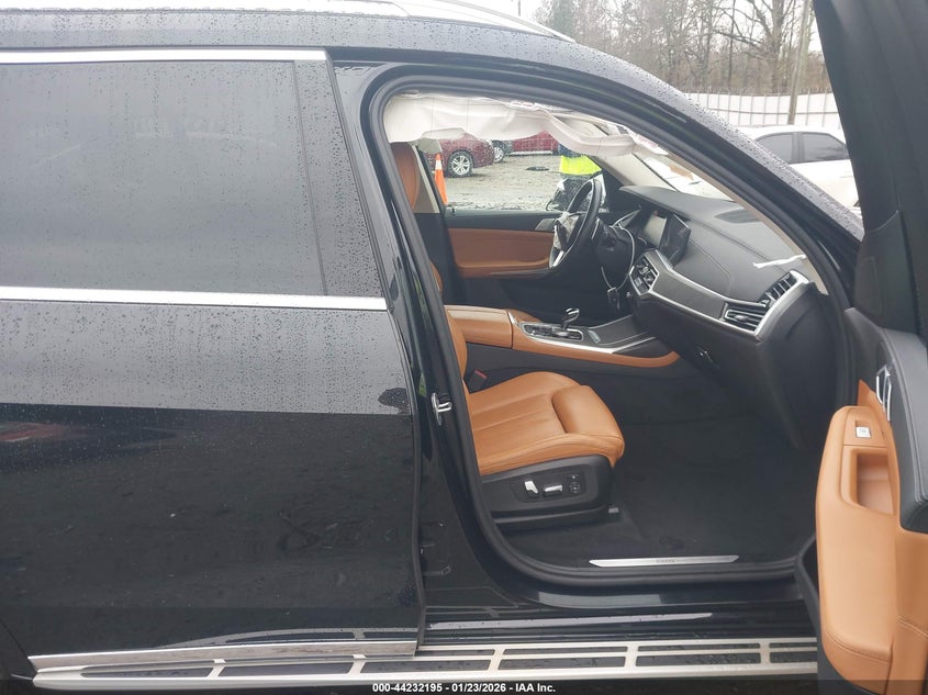 2022 BMW X7