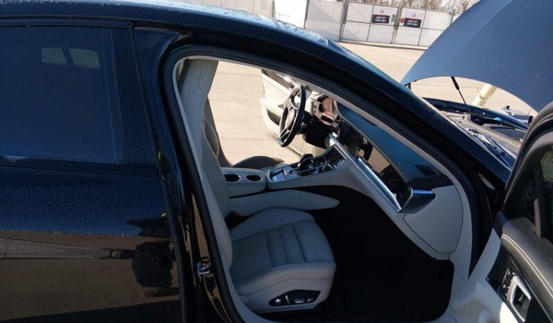 
								2018 Porsche Panamera full									