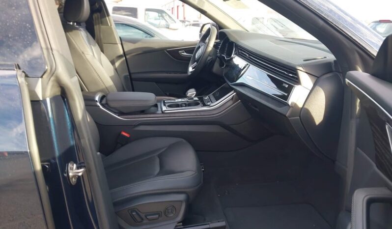 
								2023 Audi Q8 full									