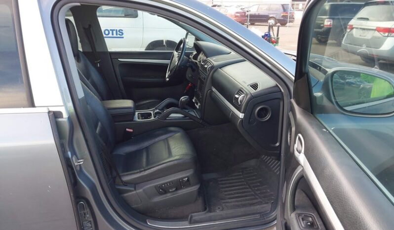 
								2005 Porsche Cayenne full									