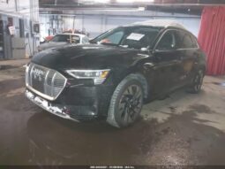 
										2023 Audi E-tron full									