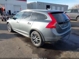 
										2017 Volvo V60 cross country full									