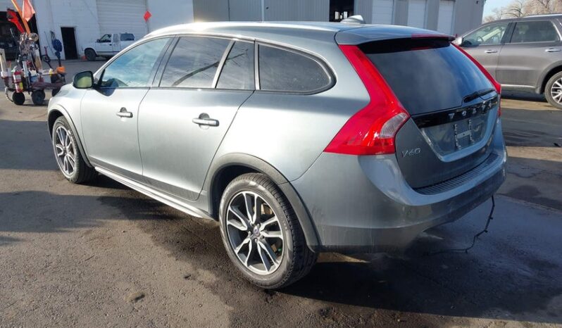 
								2017 Volvo V60 cross country full									