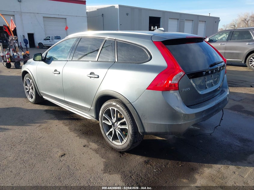2017 Volvo V60 cross country