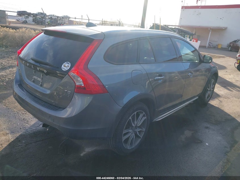 2017 Volvo V60 cross country