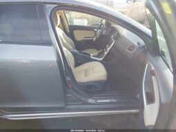 
										2017 Volvo V60 cross country full									