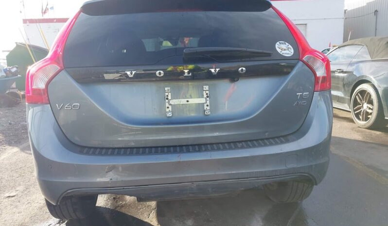 
								2017 Volvo V60 cross country full									