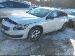 
										2018 Volvo V60 cross country full									