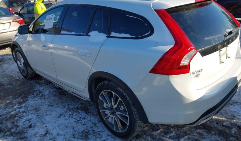
								2018 Volvo V60 cross country full									