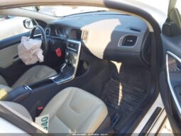 
										2018 Volvo V60 cross country full									