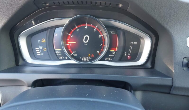 
								2018 Volvo V60 cross country full									
