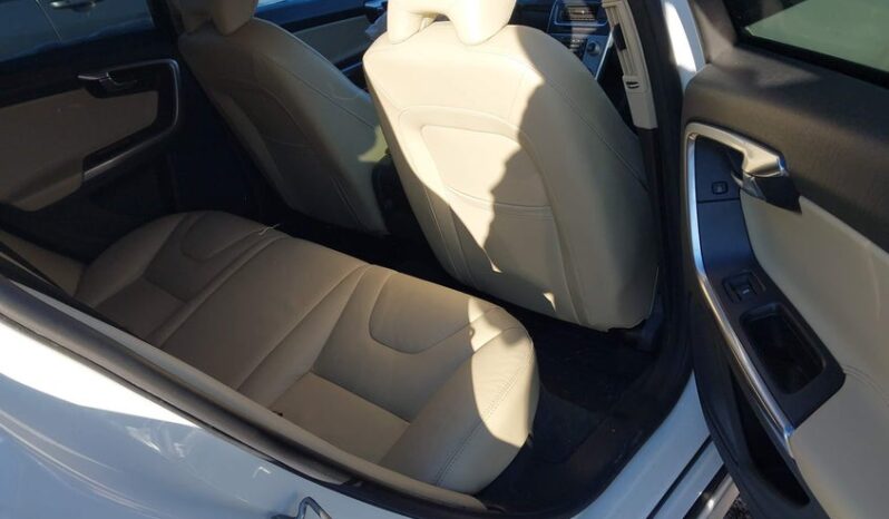 
								2018 Volvo V60 cross country full									