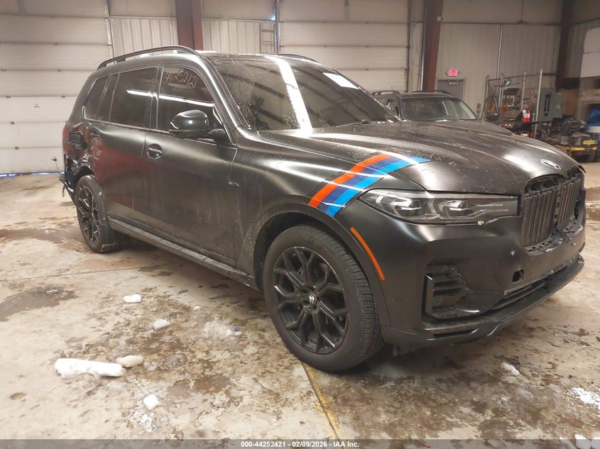 2021 BMW X7