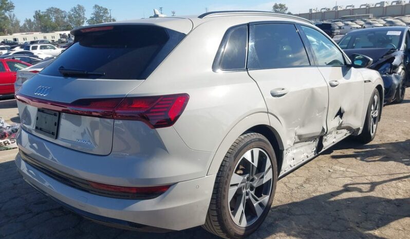 
								2021 Audi E-tron full									