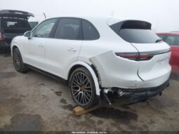 
										2023 Porsche Cayenne full									