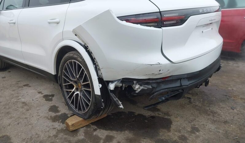 
								2023 Porsche Cayenne full									