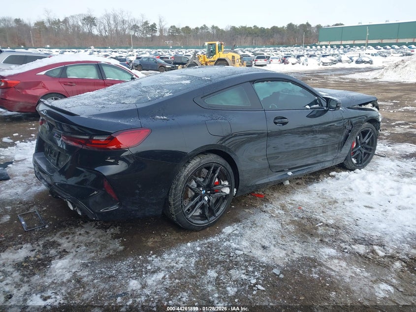 2025 BMW M8