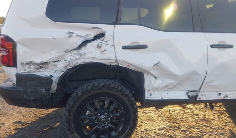 
								2025 Toyota Land cruiser full									