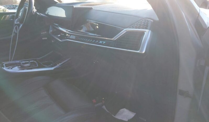 
								2024 BMW X7 full									