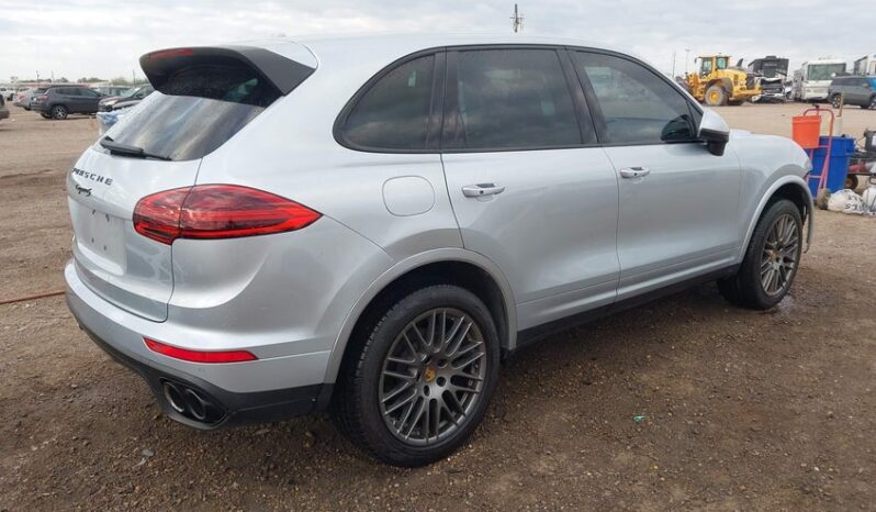 
								2017 Porsche Cayenne full									