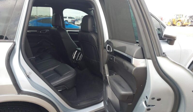 
								2017 Porsche Cayenne full									