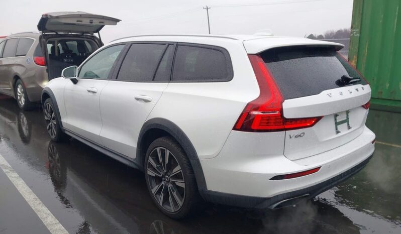
								2020 Volvo V60 cross country full									