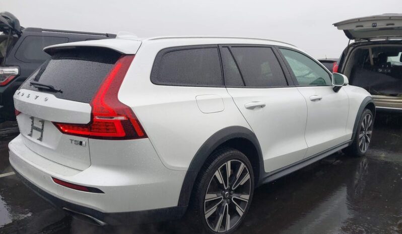 
								2020 Volvo V60 cross country full									