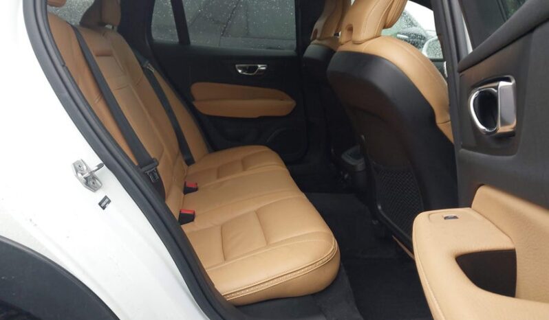 
								2020 Volvo V60 cross country full									