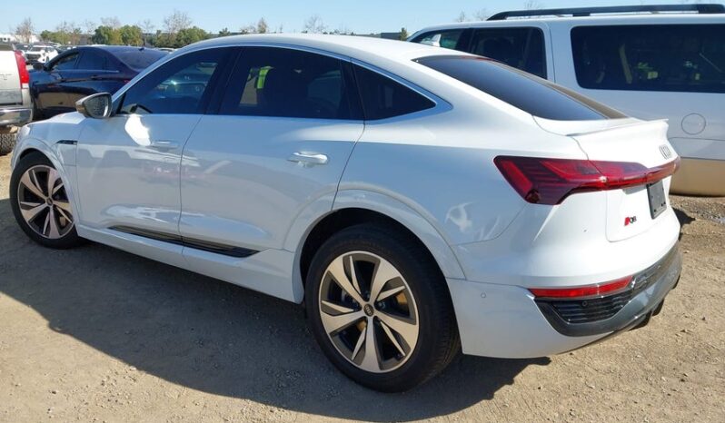 
								2024 Audi Q8 full									