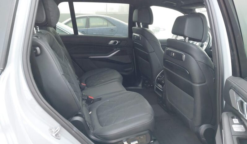 
								2024 BMW X7 full									