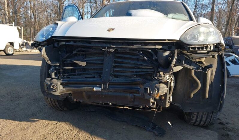 
								2016 Porsche Cayenne full									