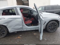 
										2022 BMW X4 full									
